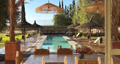 A riad in the countryside 15-20 minutes from Marrakech, swimming pool and view of the Atlas Mountains