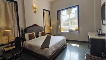 Camera Executive | Una scrivania, Wi-Fi gratuito