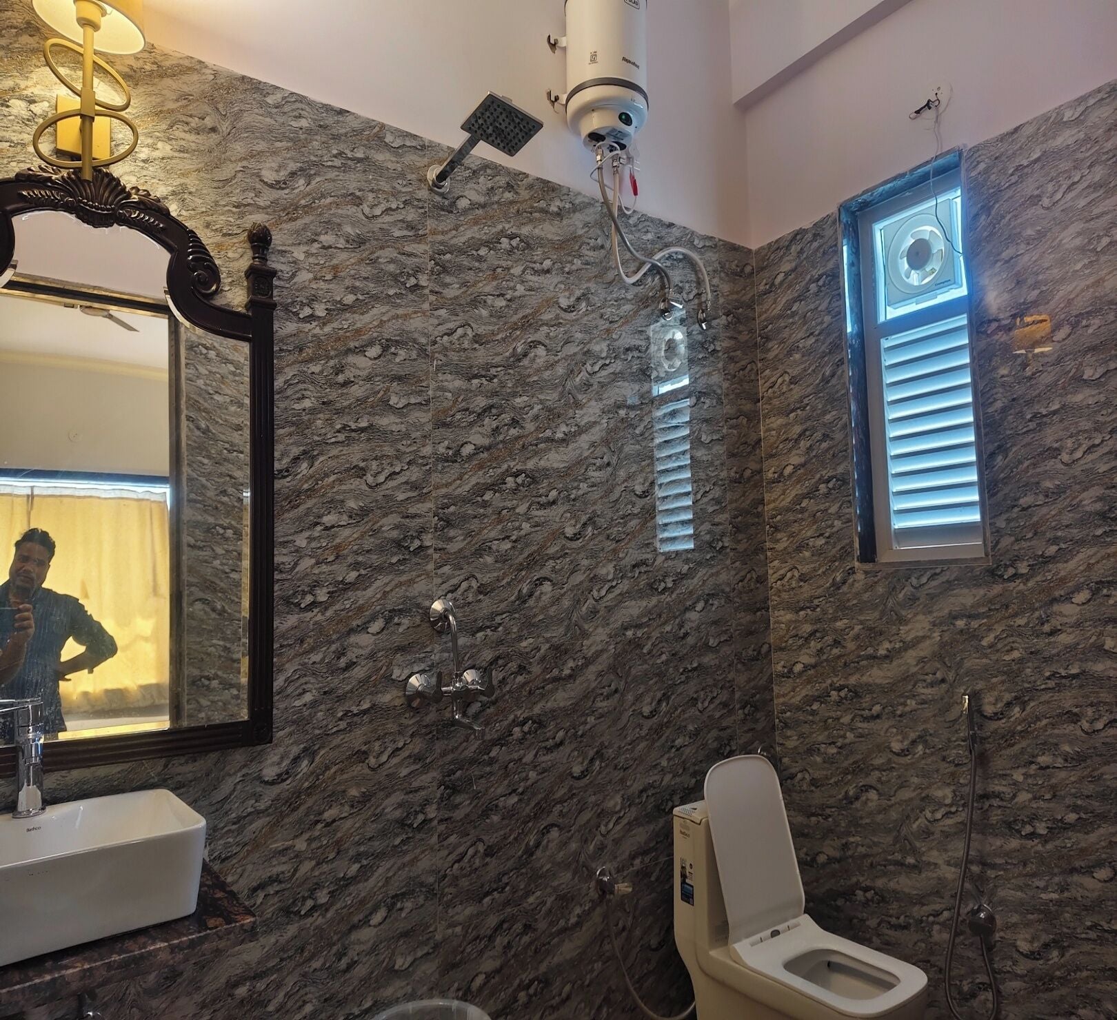 Dusche, Handtücher, Seife, Shampoo