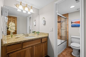 Shower, hair dryer, towels - Cozy Old Town Condo + Fireplace + Balcony + Near Skiing, Dining, and Trails (Park City)