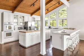 Fridge, microwave, oven, stovetop - Oceanfront Retreat + Pool + Ocean Views | Pacific View Malibu by AvantStay (Malibu)