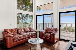 Älytelevisio, takka, työhuone