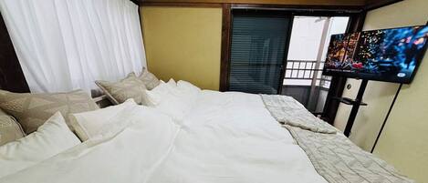 2 chambres, fer et planche à repasser, Wi-Fi gratuit, draps fournis