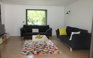 Living area - Air-conditioned Provencal family home with heated swimming pool (Entrechaux)