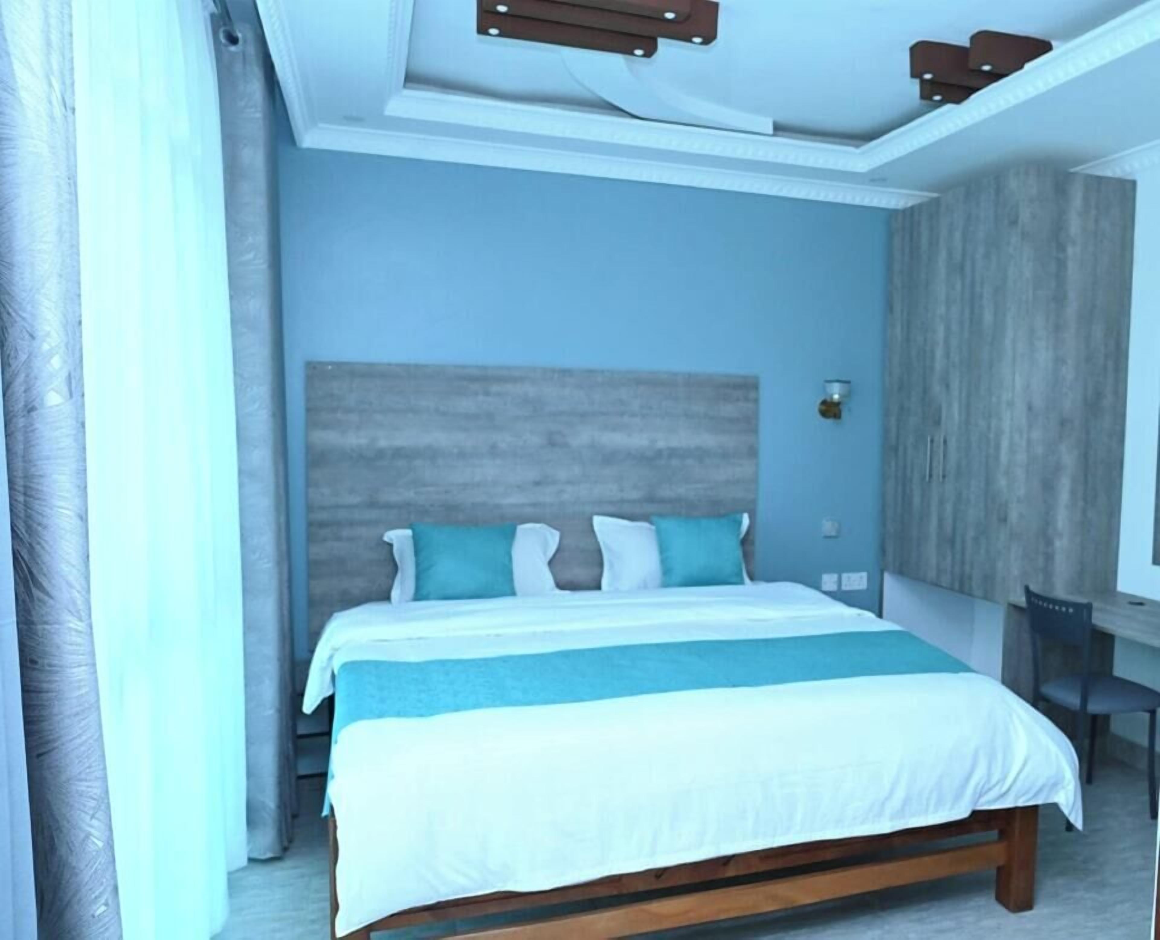 Superior Single Room | Free WiFi, bed sheets