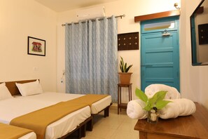 Deluxe Double Room, Balcony, City View | Free WiFi - TELES WESTEND HOTEL (VASCO DA GAMA)