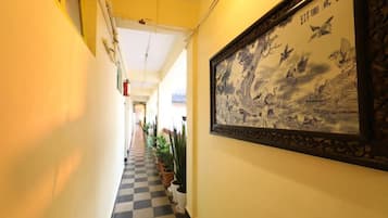 Deluxe Triple Room, Balcony, City View | Interior