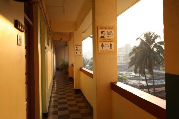 Deluxe Triple Room, Balcony, City View | Property grounds - TELES WESTEND HOTEL (VASCO DA GAMA)
