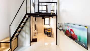 Kolmen hengen huone, kaupunkinäköala | Sisätilat