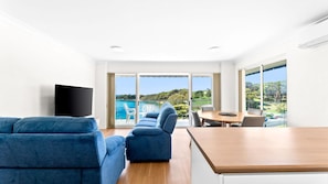 Interior - Sapphire Waters Unit 6 (Narooma)