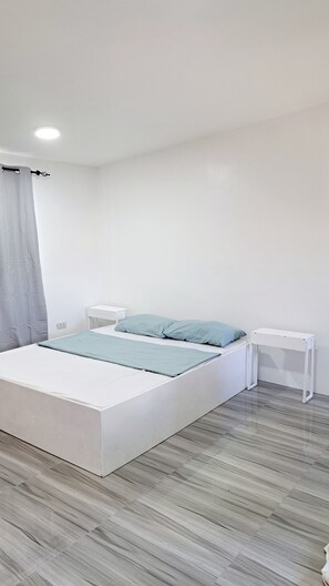 WiFi, bed sheets - Staycation in Gensan (General Santos City (Dadiangas))