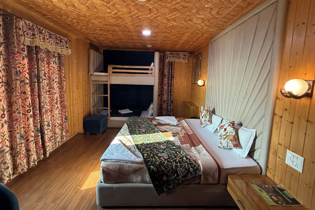 家庭四人房, 多張床, 露台, 山谷景 | 免費 Wi-Fi