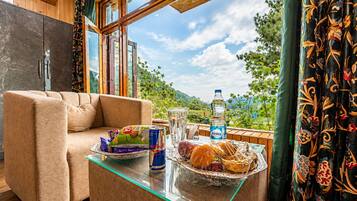 Deluxe Room, Hill View | Garden view