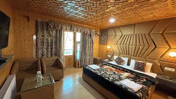 Deluxe Room, Hill View | Free WiFi