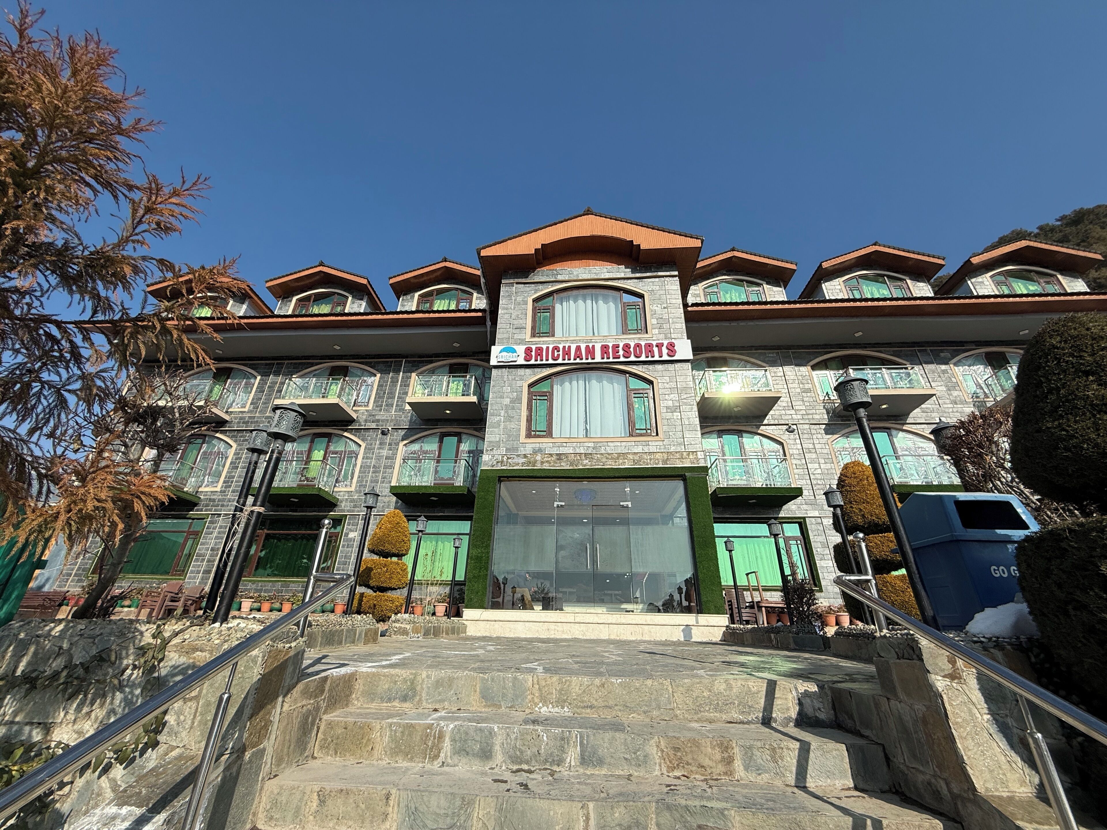 المنشأة من الخارج