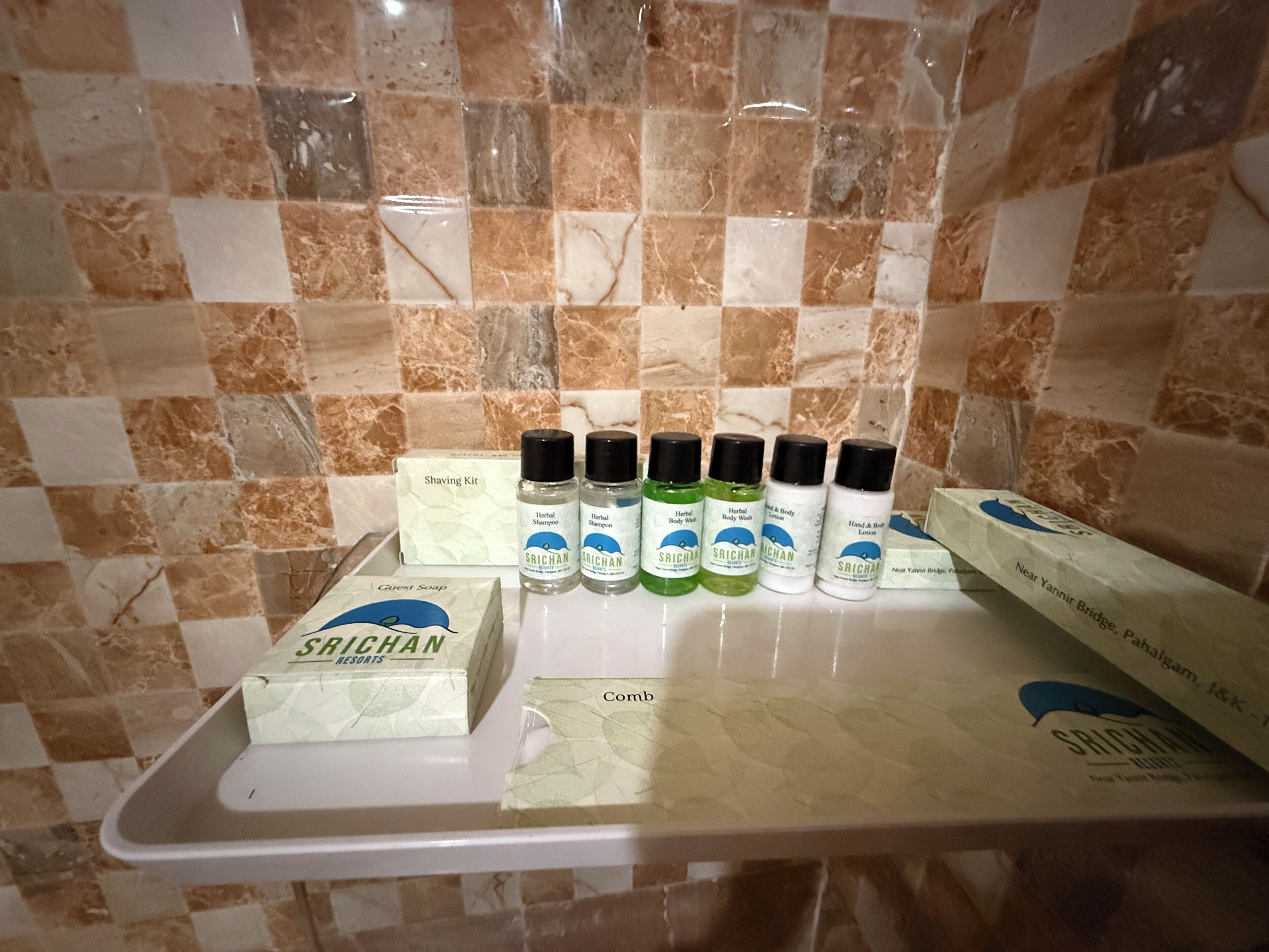 番梘、洗頭水、廁紙