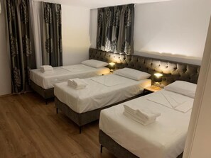 Classic Triple Room, Balcony - Vintage  (Juban)