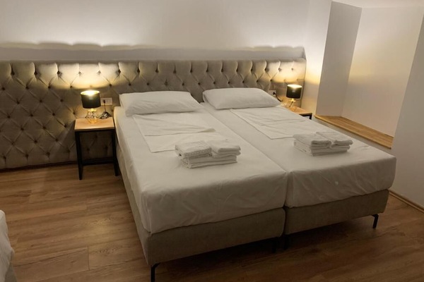 Classic Triple Room, Balcony