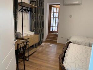 Superior Triple Room - Vintage  (Shkoder)