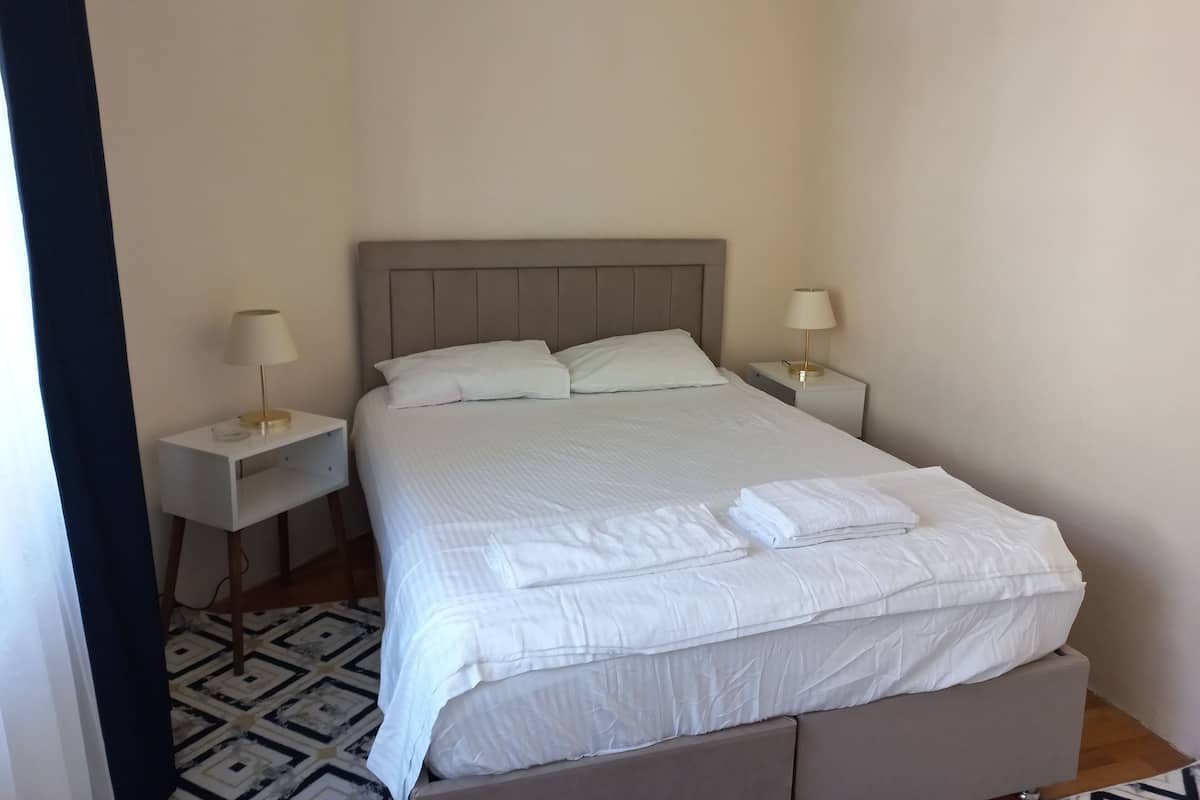 Suite Deluxe | Una scrivania, postazione laptop, Wi-Fi gratuito