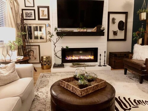 Stylish and comfy  4-bedroom house in peaceful El Dorado Hills with pool