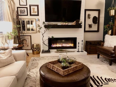 Stylish and comfy  4-bedroom house in peaceful El Dorado Hills with pool