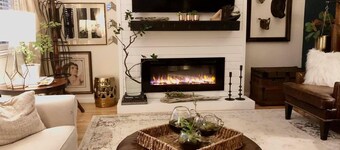 Stylish and comfy 4-bedroom house in peaceful El Dorado Hills with pool