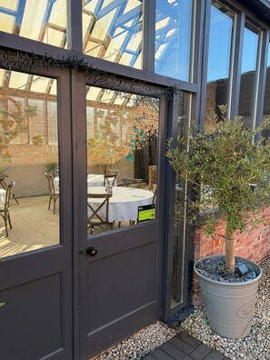 Free English breakfast on weekdays  - Chapel Farm BNB (Wellow)