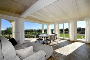 Interior - Villa Casanova by Alfareal (Castiglione della Pescaia)