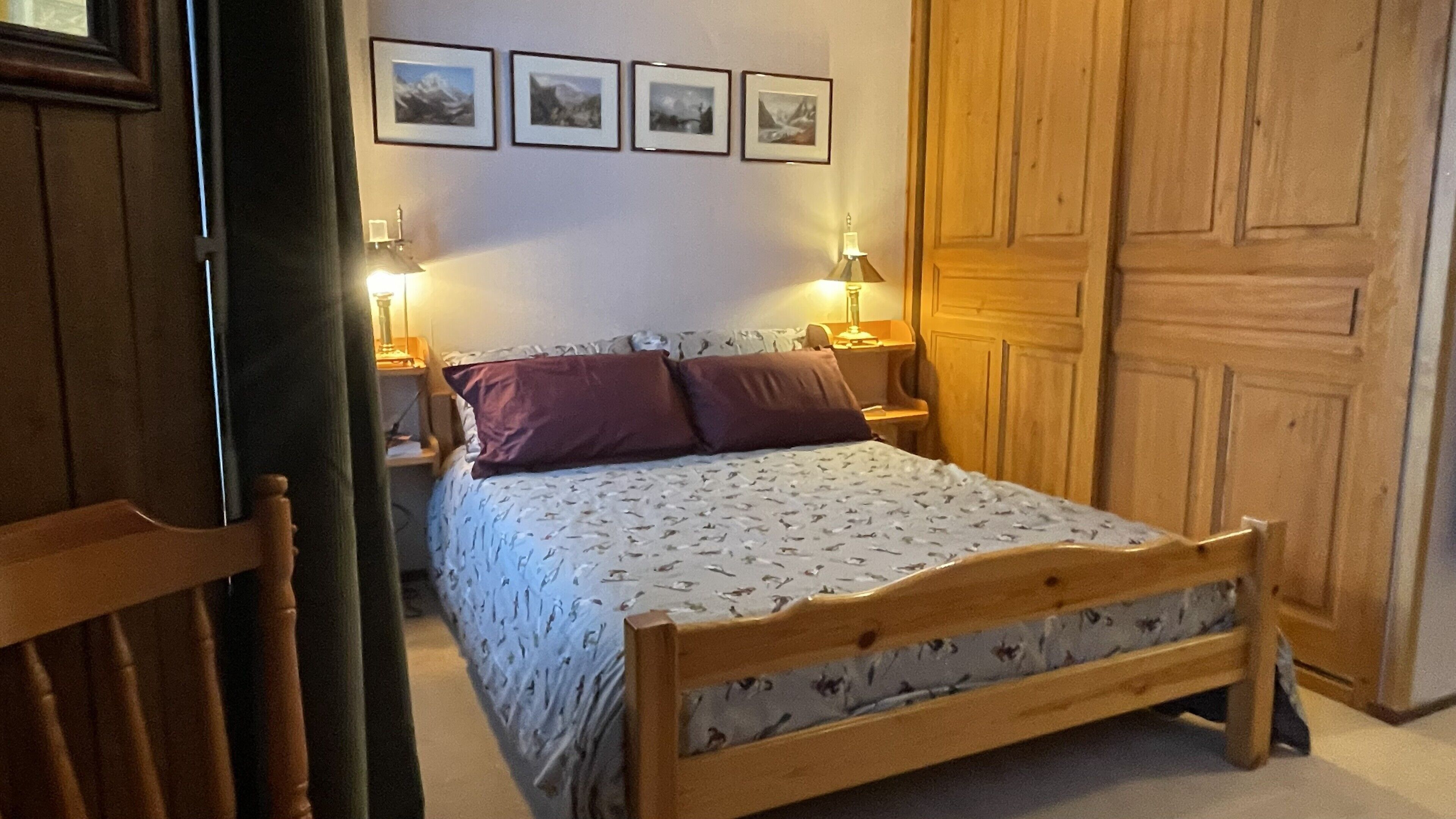 3 chambres, fer et planche à repasser, Wi-Fi gratuit, draps fournis
