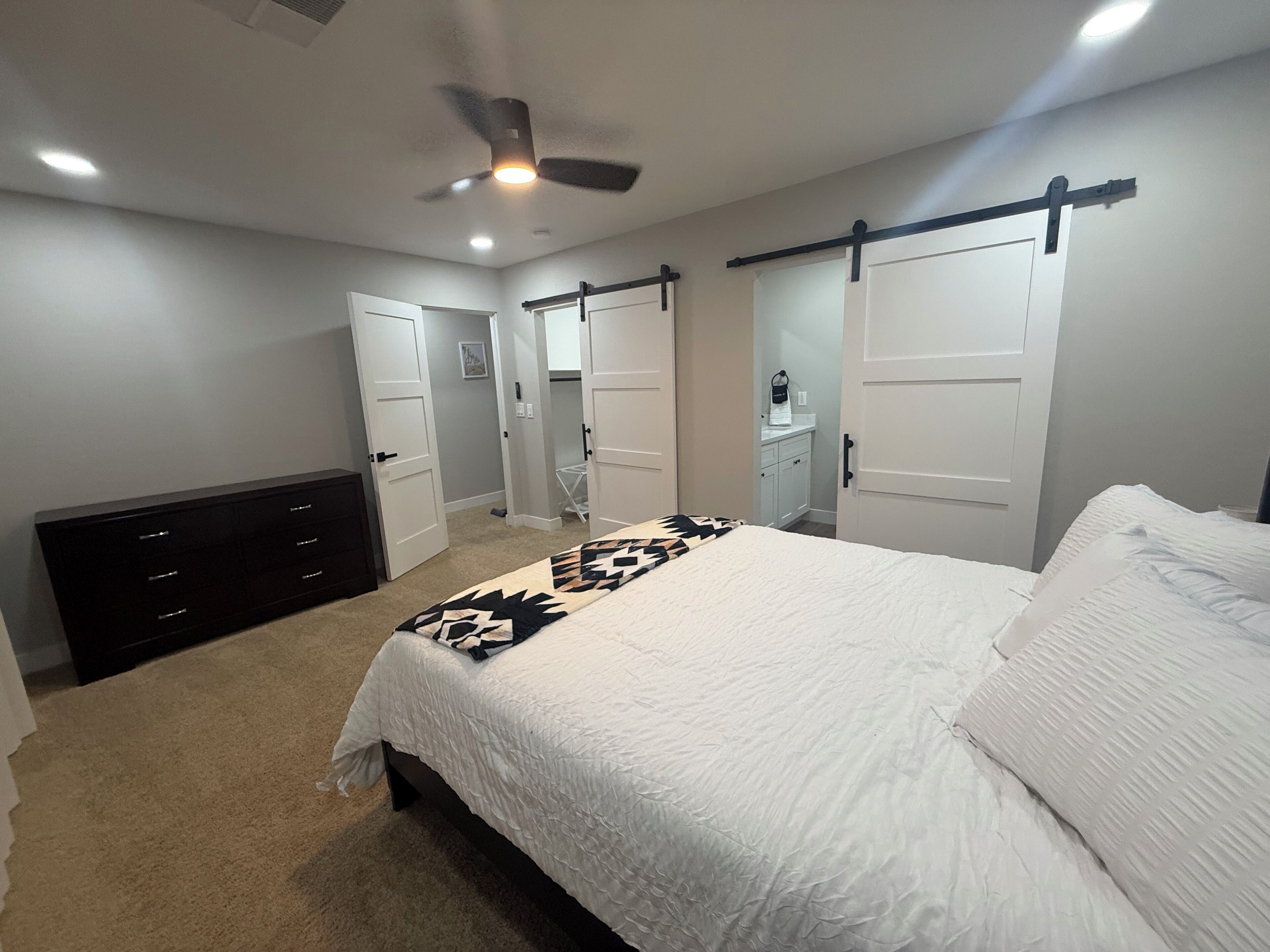 3 bedrooms, free WiFi, bed sheets