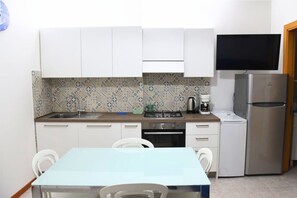 Kühlschrank, Geschirrspüler