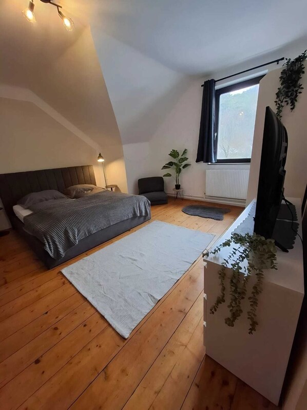 2 Schlafzimmer, Bügeleisen/Bügelbrett, WLAN, Bettwäsche
