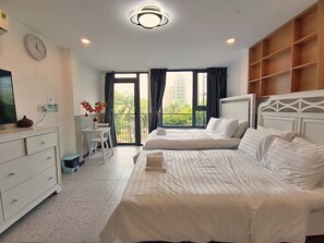Standard Apartment, Balcony, City View - Came House - Near Bui Vien street (Ben Thanh)