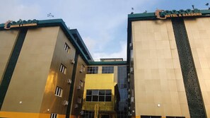 Exterior - COCOS Hotel and Gardens (FCT)