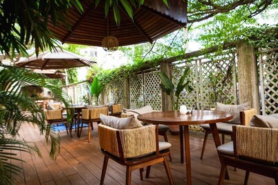 COCOS Hotel and Gardens