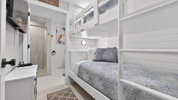 2 Schlafzimmer, Bügeleisen/Bügelbrett, Reisekinderbett, kostenloses WLAN