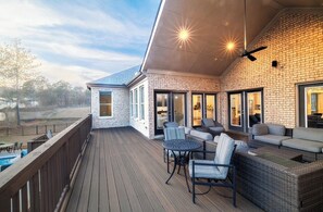 Outdoor dining - The Kobe @ Klondike Heights by The REZORT Group (Conyers)