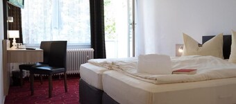 โรงแรม พรอมานาด