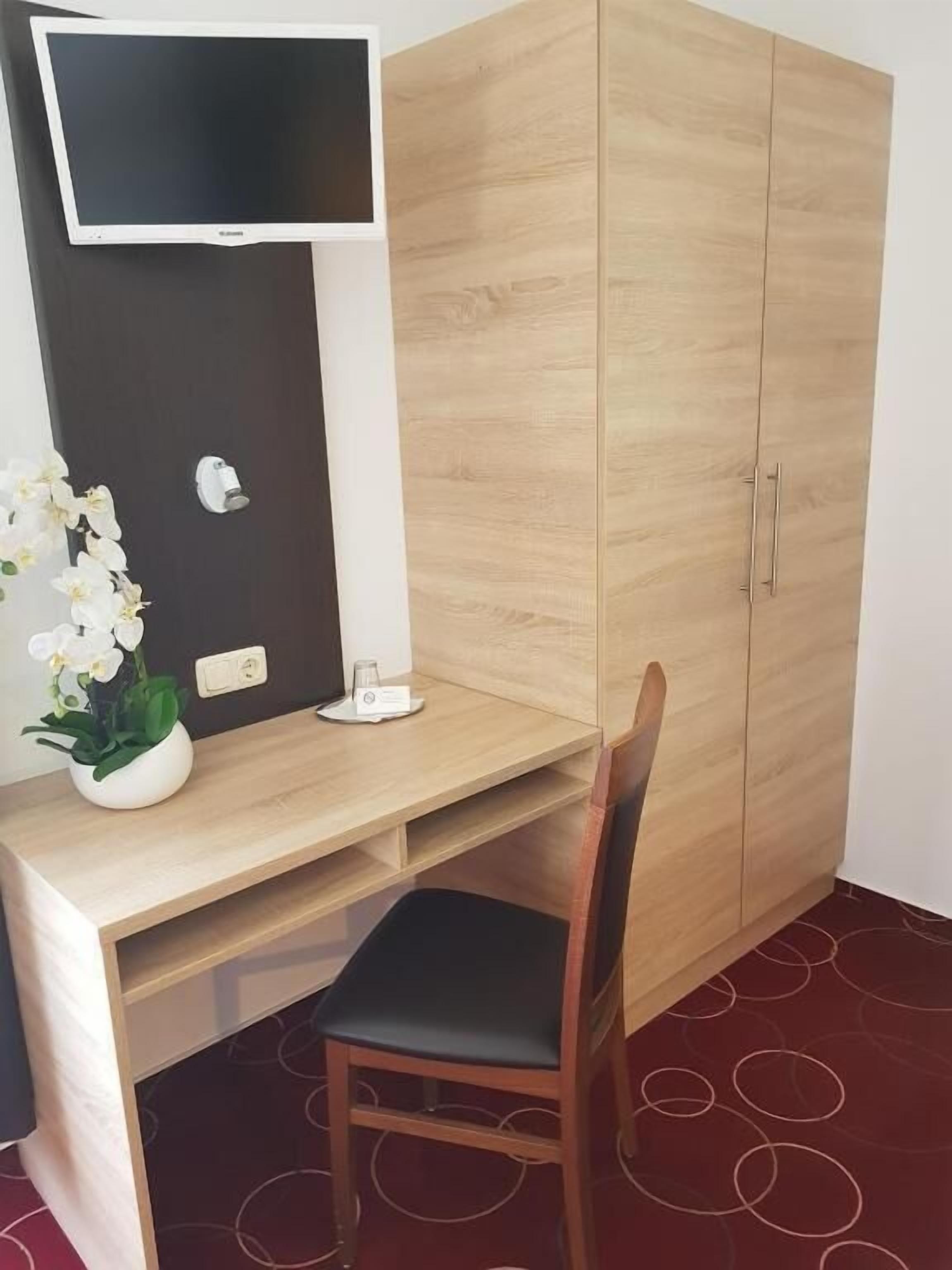 Single Room | Interior