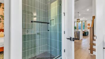 House | 4 bedrooms, Internet