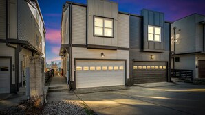 House | 4 bedrooms, desk, Internet - Game Room Balcony Backyard Near Downtown Nash (Nashville)