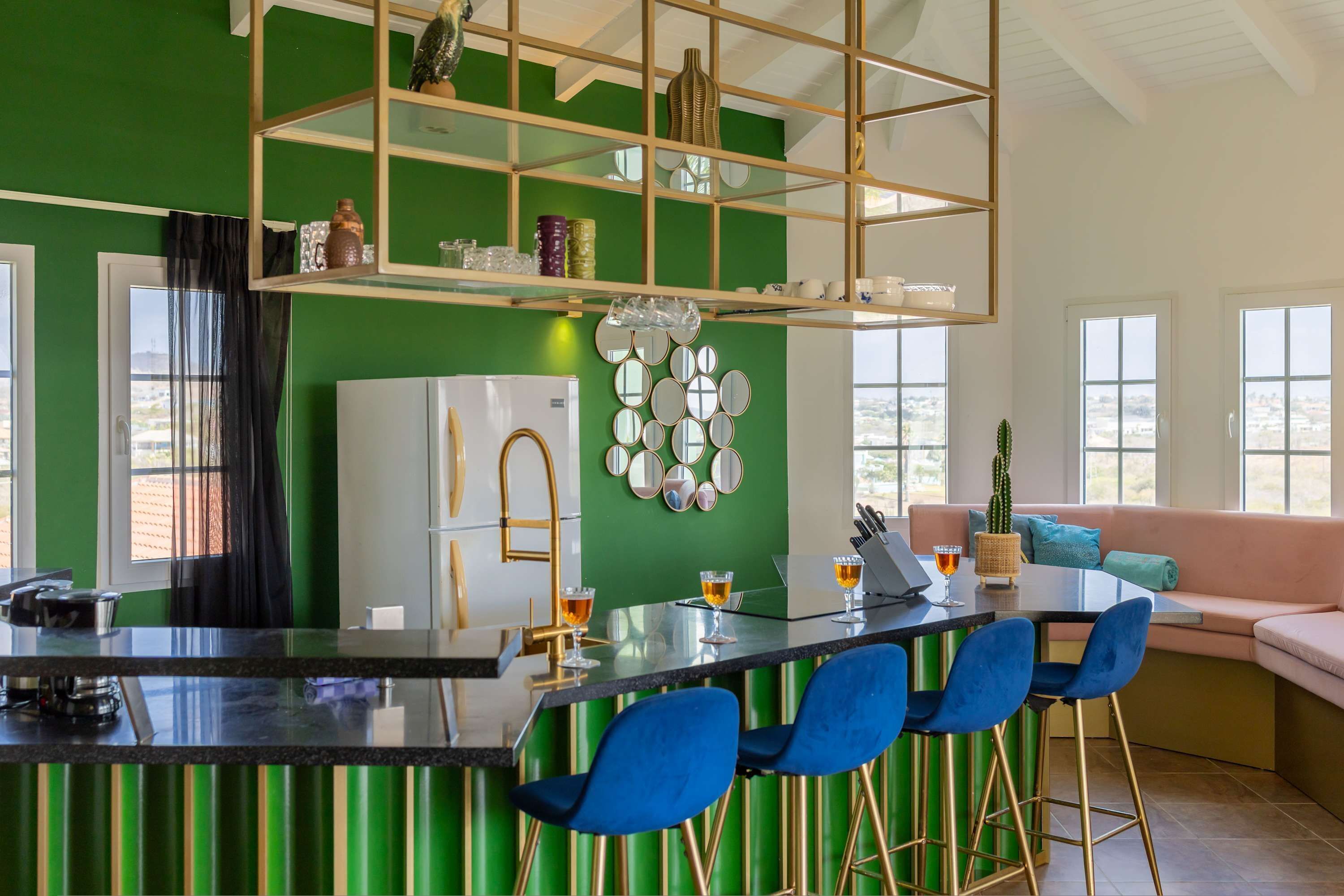 House | 3 bedrooms, high-speed internet