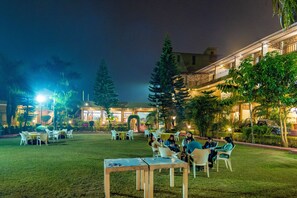 Garden - Flying Sparrow Riverside Resort (Ramnagar)