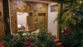 Deluxe Room | Free WiFi