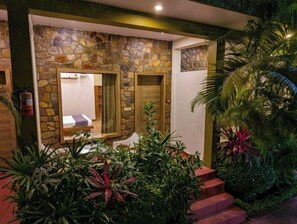 Deluxe Room | Free WiFi - Flying Sparrow Hotel And Resorts (Ramnagar)