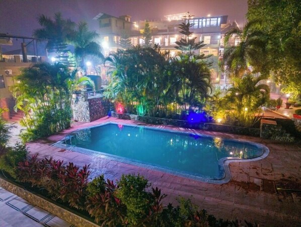 Deluxe Room | Pool - Flying Sparrow Hotel And Resorts (Ramnagar)