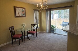 Dining - The Red Door Condo ATL managed by The REZORT Group (College Park)