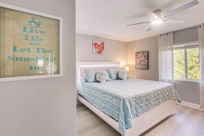 Apartment (3 Bedrooms) | Interior - Canal-front Oasis! Port Charlotte Condo w/ Lanai (Port Charlotte)