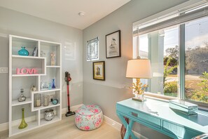 Apartment (3 Bedrooms) | Interior - Canal-front Oasis! Port Charlotte Condo w/ Lanai (Port Charlotte)